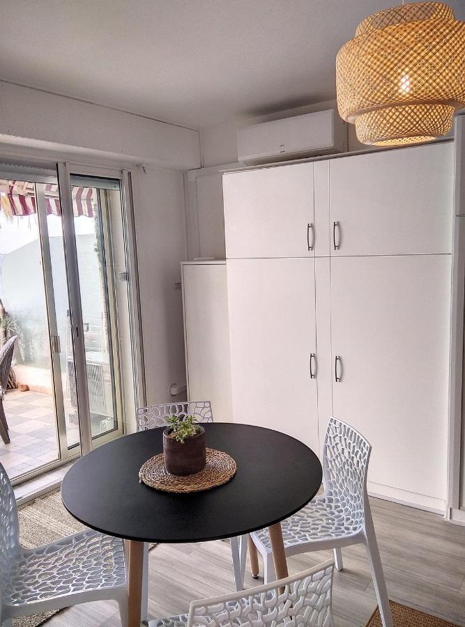 Constellation Apartment Juan-les-Pins Exterior photo